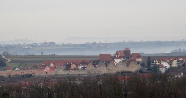 Leider gelang es nicht die Baukräne vollständig aus dem Bild zu retuschieren... ;-)