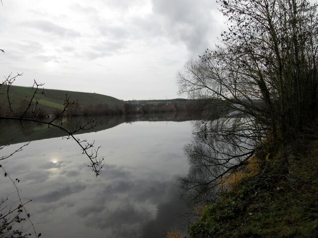 Interessante Spiegelungen, auch die Sonne wollte sich kurz im Wasser betrachten.