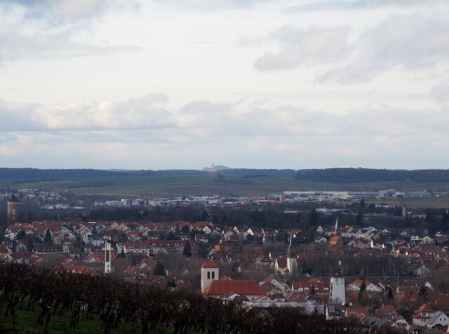 Der Kraichgau im Hintergrund