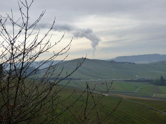 Ausblick zum Staufenberg von der Aussichtshütte an der Lugwigsschanze.