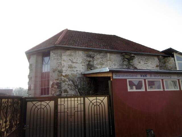 Dem Schild zur Liebfrauen-Kapelle wurde unverzüglich gefolgt. Es gab dort Führungen und wir hoffen, dass wir bald eine machen können.