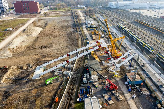 Buga-Brücke "Blitz" vom Hauptbahnhof zum Neckarbogen