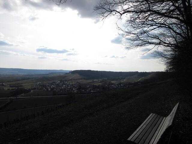 Düster und mystische der Blick nach Stockheim und aufs Schloss Stocksberg.