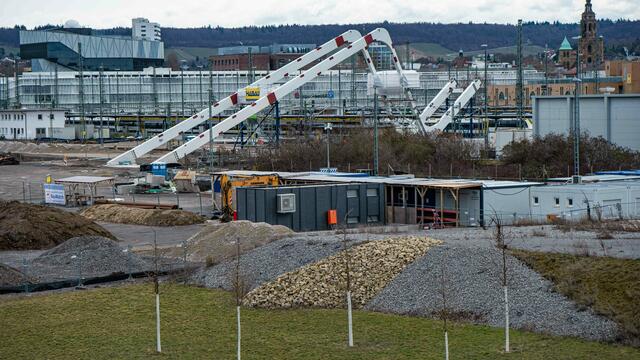 BuGa-Brücke vom Neckarbogen aus aufgenommen