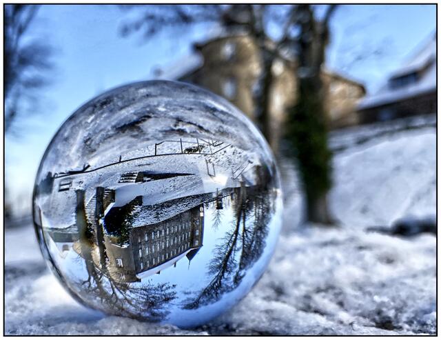 Schloss Waldenburg, hier habe ich  auf die Burgmauer gelegt