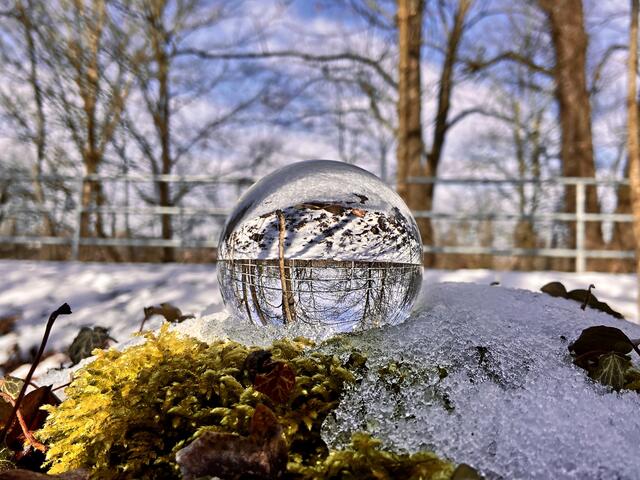 Das war ein ganz unscheinbarer Platz mit noch ein bisschen Restschnee. Das ist die Kocherbrücke vor Oedheim.