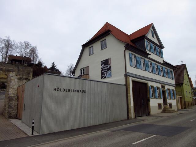 In Lauffen zurück am Hölderlinhaus vorbei