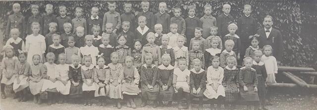 UK (Klassenstufe 1-3), 61 Schüler, mit Lehrer Kressle