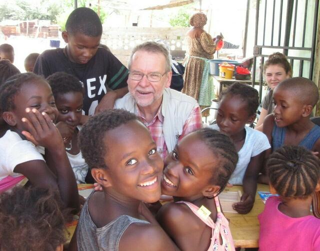beim Puzzeln in Okombahe