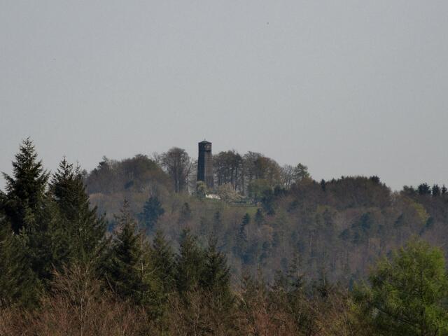 Ein Stück der Straße entlang ergab sich der Ausblick auf das Steinknickle