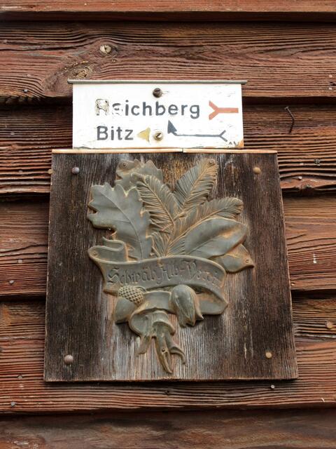 Beim Waldheim dieses schöne, alte Schild "unseres" Schwäbischen Albvereins