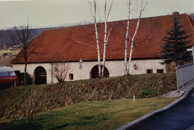 Die Kelter im März 1995, rund 20 Jahre nach dem Umbau zur Sporthalle. Fotografin: Ute Hannemann, Kocherstetten