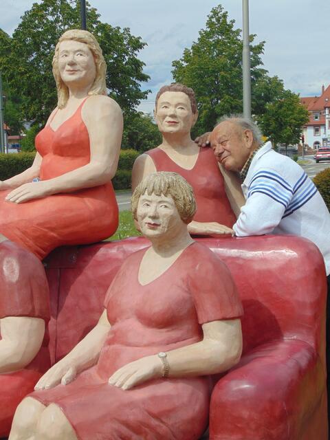 "Aha, muss ich jetzt eifersüchtig werden!"