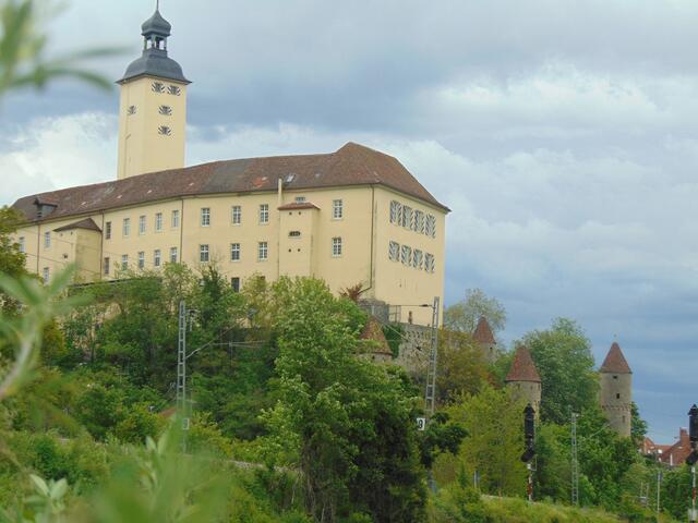 Schloss Horneck hoch über Gundelsheim auf unserer Rückfahrt.