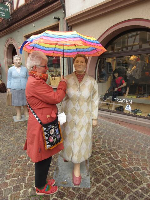 Und bei Regen hilft man sich schon mal gegenseitig aus.