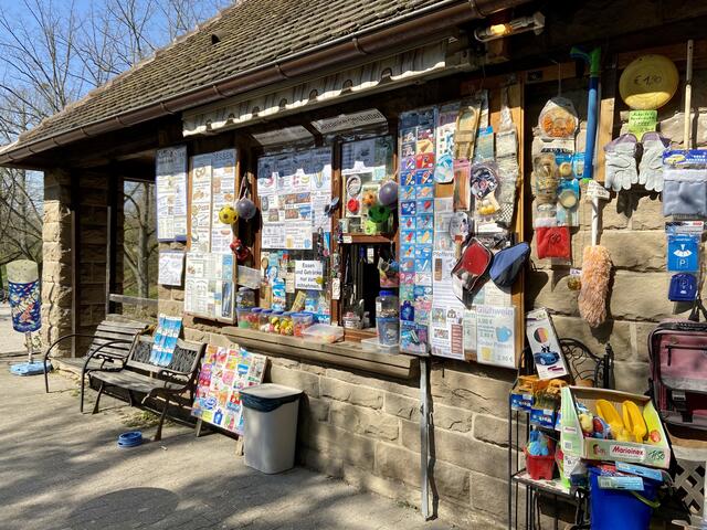 Do gibts älles für Gross und Klein - und das schon seit Jahrzehnten! Kiosk Pfühlpark