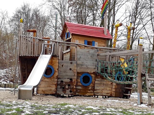 Hütte auf dem Schiff, Spielplatz bei Bad Rappenau