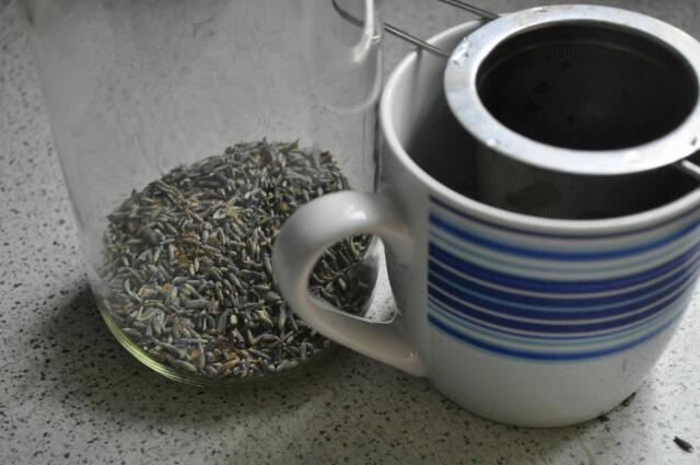 Lavendeltee mit Lavendel aus dem eigenen Garten | Foto: Daniela Somers