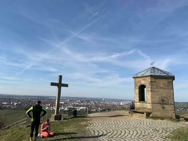 steinerne "Hütte" auf dem Staufenberg