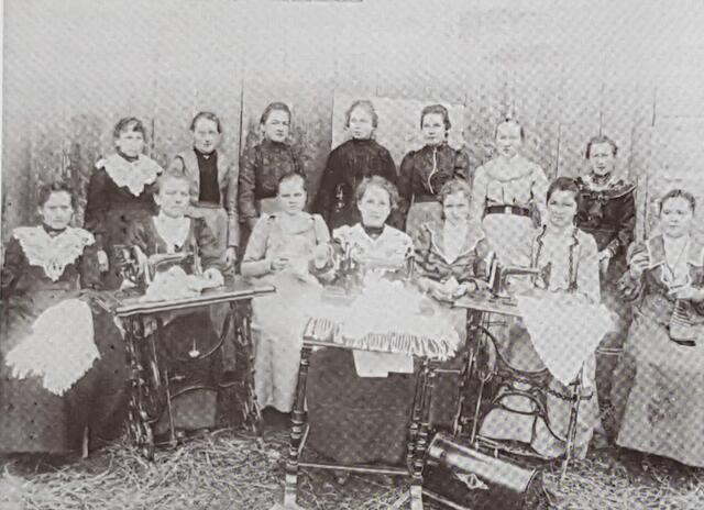 Handarbeitsunterricht  um 1910