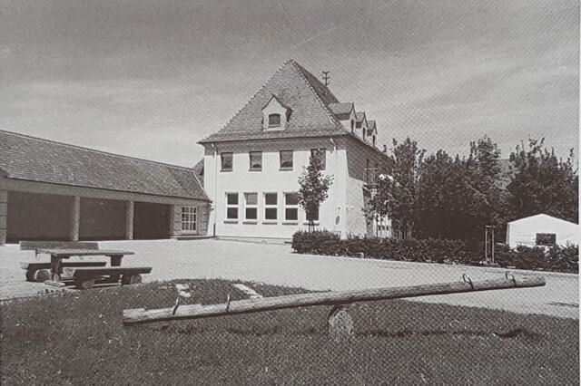 Das Schulhaus in Nitzenhausen, erbaut 1927