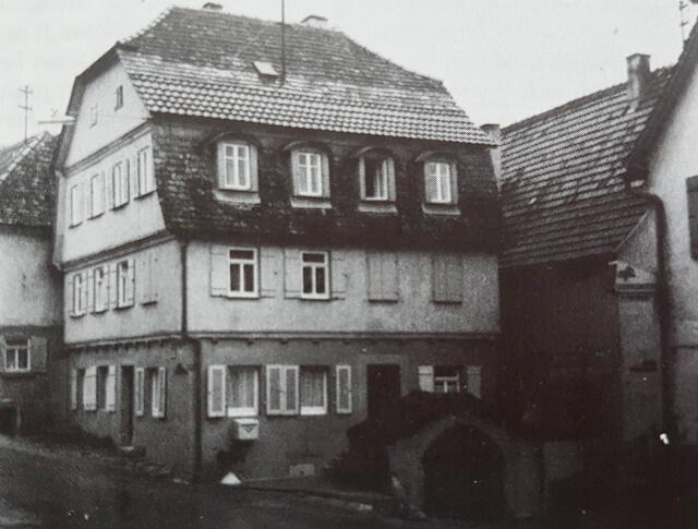 Altes Schulhaus Morsbach, erbaut ?, Foto von 1969, Quelle: Künzelsauer Heimatbuch II, Abb. 837, S.453