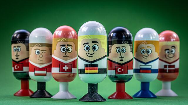Kickers, Schwarz-Rot-Gold steht Vorne!