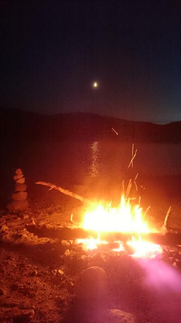 Lagerfeuer in Deutschlandfarben