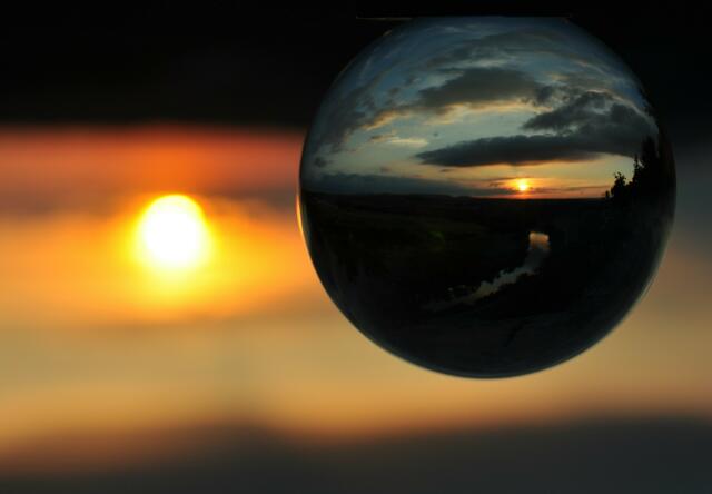 Sonnenuntergang in der Lenskugel II