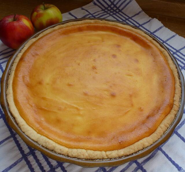 Käsekuchen in der Keramikform hat den Vorteil, dass er nicht gestürzt werden muss https://meine.stimme.de/kuenzelsau/kultur-freizeit/koestlicher-kaesekuchen-optimiertes-rezept-d78263.html