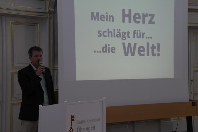 Schirmherr Thilo Michler spricht ein Grußwort | Foto: Frank Lutz