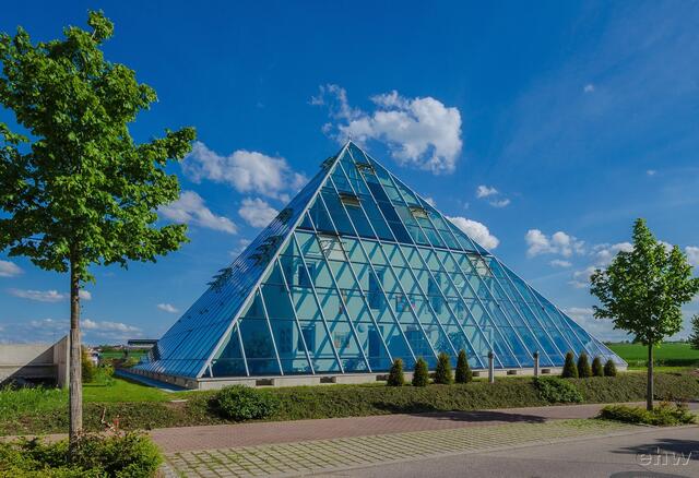 Pyramide von Gizeh? Nööö. Wohnhaus in Bönnigheim!