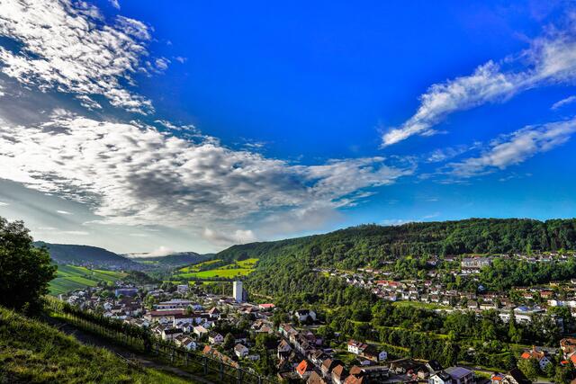 Ingelfingen Blick auf das Kochertal von der Ruine Lichteneck