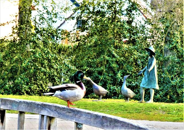 Kunst trifft Natur im Gemminger Schlosspark