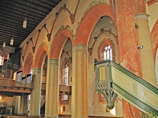 wie im Urlaub: Kirchen erkunden, Regiswindiskirche Lauffen 1