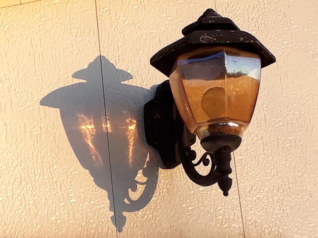 fast meint man, die Schattenlampe ist an