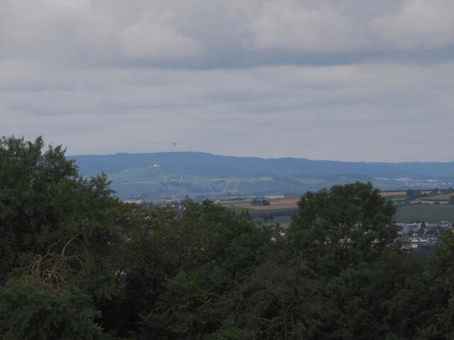 Blick bis zum Fernmeldeturm Brackenheim I und davor der Michaelsberg, Cleebronn