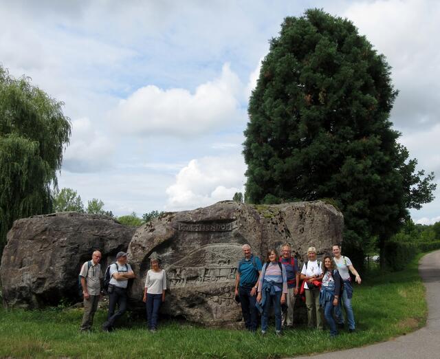 Wieder ein schöner Platz für ein Foto. Die Wanderung dauert etwas länger als geplant, weil man an solchen Stellen doch immer wieder verweilen musste.