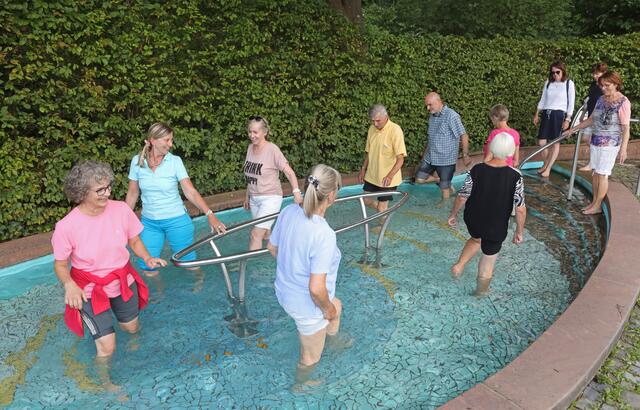 Den meisten reicht es nach einer Runde. Das ist auch richtig so: Nur so lange im Wasser bleiben, wie es gut tut. | Foto: Ralf Seidel