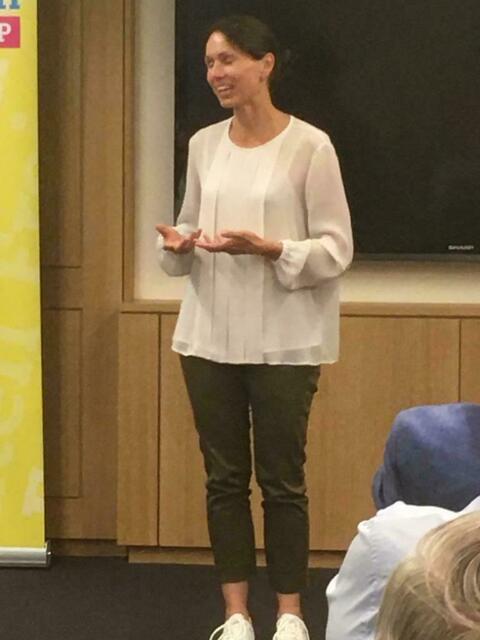 Judith Skudelny bei ihrem Grußwort