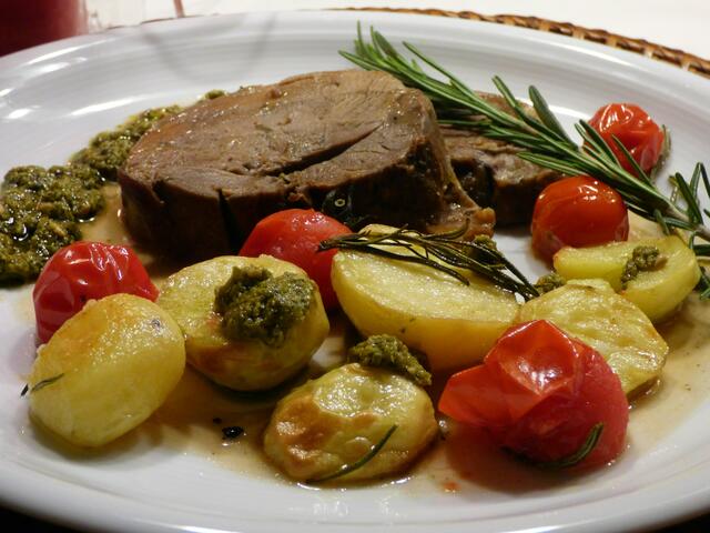 Mhhh... auch Heimatreporterin Sigrid Schlottke lichtete ihren Lammbraten sehr apetittlich ab. | Foto: Sigrid Schlottke