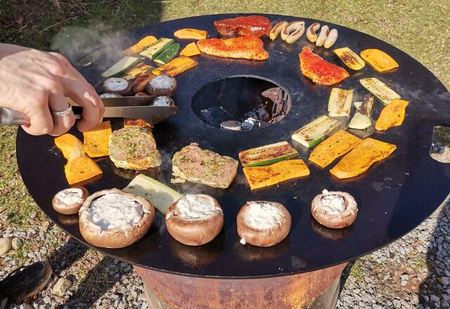 Leckereien auf der Grilltonne