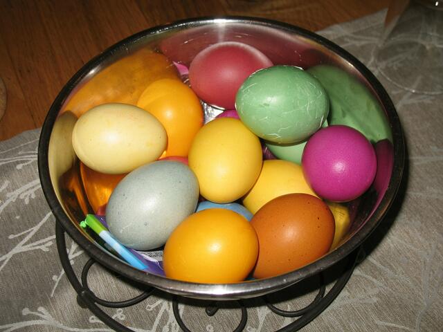 ein Körbchen voll Buntes