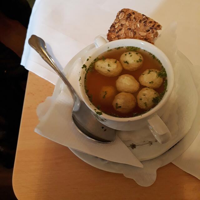 Markklößchensuppe (Gasthaus)