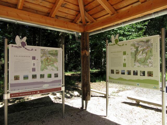 Nun am Parkplatz Riesberg wechseln wir von der Feenspur Waldklingen zur Feenspur Felsenmeer, denn jede Wanderung für sich, wäre uns etwas wenig Strecke gewesen.
