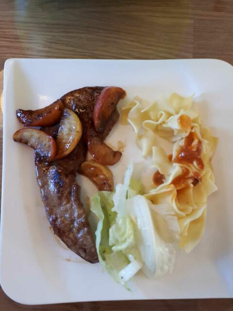 Rinderleber mit Bandnudeln