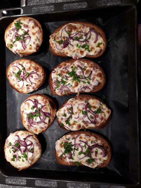 Flammkuchenbrötchen