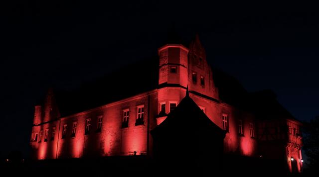 Burg Schloss Stettenfels "in fire"