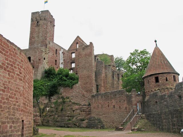 Burg Wertheim (soll eine der größten und schönsten Burgruinen bei uns sein)