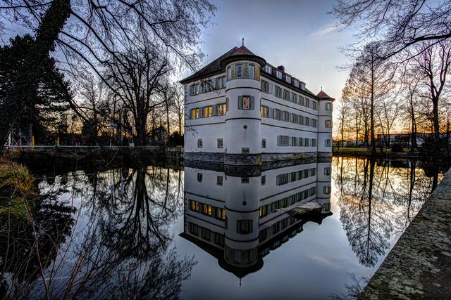 Wasserschloß Bad Rappenau kurz nach Sonnenuntergang